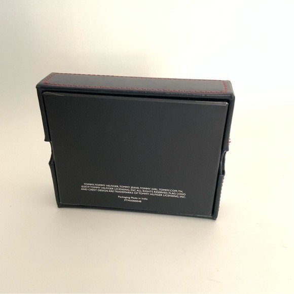 Tommy Hilfiger Leather Wallet & Valet - Picture 7 of 7